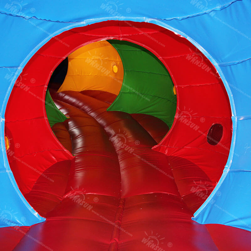 Inflatable Worm Tunnel