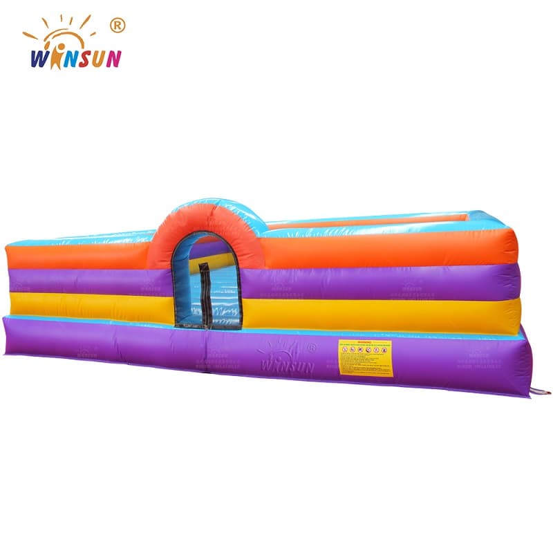 Foam pit with inflatable bottom
