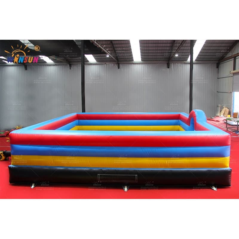 Foam pit with inflatable bottom